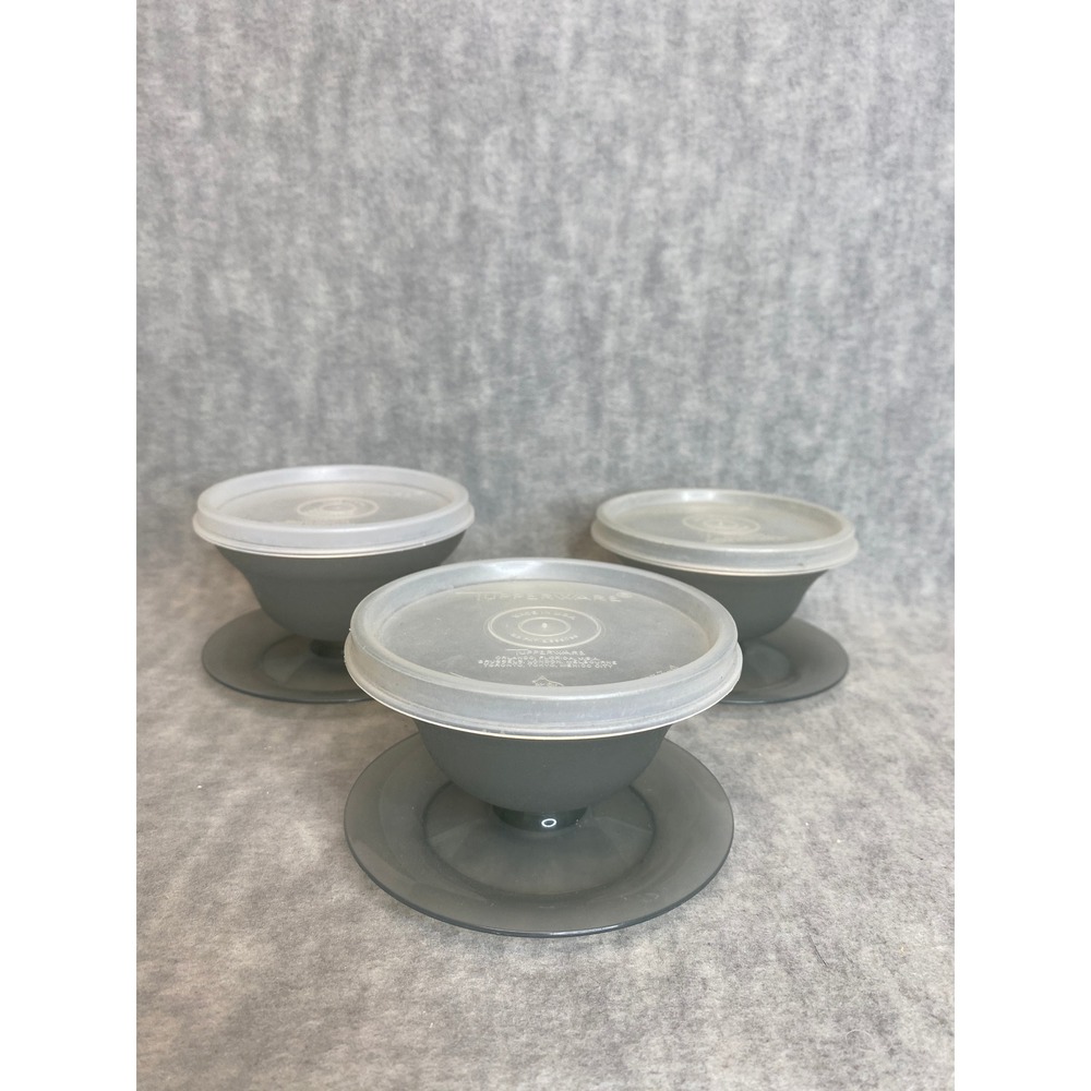 Vintage Tupperware Sundae Parfait Dessert Cups Footed Dishes Set of 3‎ with Lids